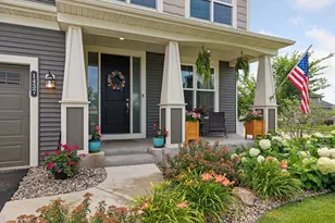 1437 Copper Hills Dr, Carver, MN 55315 - Photo 4