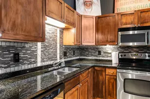 521 S 7th St, Minneapolis, MN 55415 - Photo 10