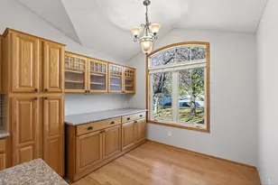 14606 Beverley Ln, Savage, MN 55378 - Photo 6