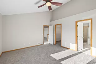 14606 Beverley Ln, Savage, MN 55378 - Photo 16