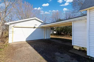 207 12th Ave W, Menomonie, WI 54751 - Photo 4