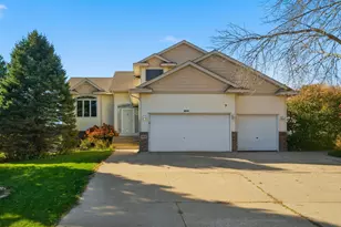 10248 Washington Ct NE, Blaine, MN 55434 - Photo 2
