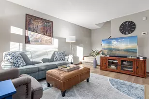 7672 13th St N, Oakdale, MN 55128 - Photo 4