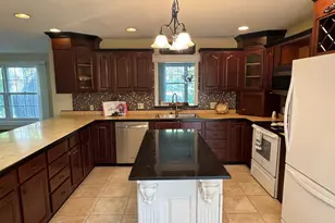 315 3rd Ave NE, Roseau, MN 56751 - Photo 2