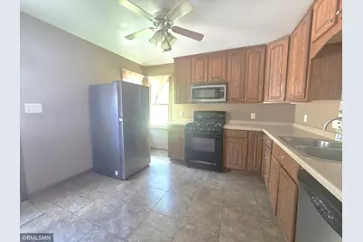 1694 Laurie Road E, Maplewood, MN 55109 - Photo 4