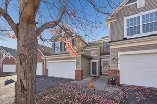 2814 Spy Glass Dr, Chaska, MN 55318 - Photo 2