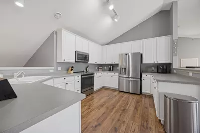 2814 Spy Glass Drive, Chaska, MN 55318 - Photo 4