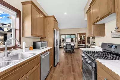 1163 Case Avenue, Saint Paul, MN 55106 - Photo 10