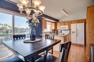 348 Columbine Ln, Shakopee, MN 55379 - Photo 6