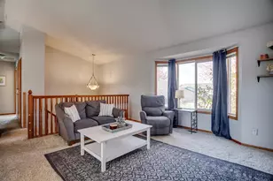 348 Columbine Ln, Shakopee, MN 55379 - Photo 10