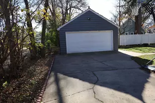 703 Maple St, Alexandria, MN 56308 - Photo 4