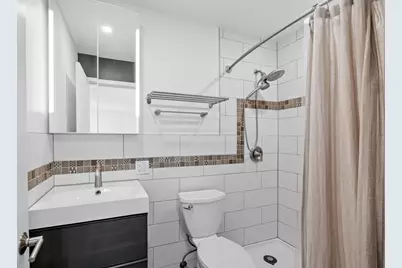 205 Barry Avenue S #114, Wayzata, MN 55391 - Photo 16