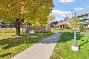 205 Barry Ave S, Wayzata, MN 55391 - Photo 2