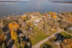 816 E Lake St, Osakis, MN 56360 - Photo 1