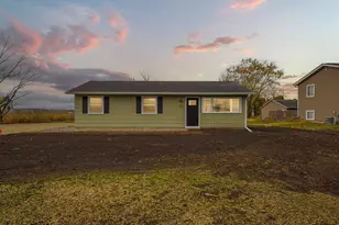 101 6th Ave NW, Dodge Center, MN 55927 - Photo 1