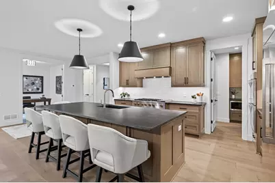 641 Park Street E, Wayzata, MN 55391 - Photo 30