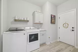 6737 Bellflower Dr, Excelsior, MN 55331 - Photo 14