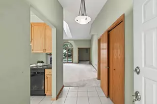 801 Southcross Dr E, Burnsville, MN 55306 - Photo 4