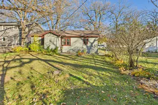 1112 Kenwood St, Alexandria, MN 56308 - Photo 2