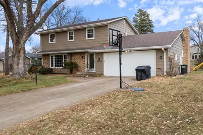 9609 Vincent Avenue S, Bloomington, MN 55431 - Photo 2