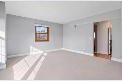 9609 Vincent Avenue S, Bloomington, MN 55431 - Photo 12