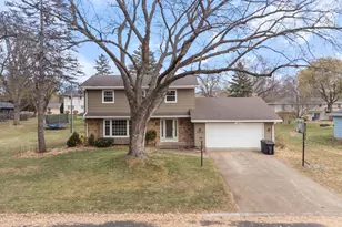 9609 Vincent Ave S, Bloomington, MN 55431 - Photo 4