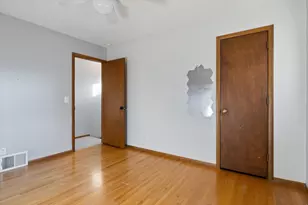 9609 Vincent Ave S, Bloomington, MN 55431 - Photo 26