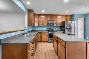 15086 Farnham Ave N, Hugo, MN 55038 - Photo 4