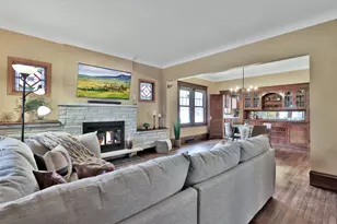 2019 Cottage Ave E, Saint Paul, MN 55119 - Photo 8