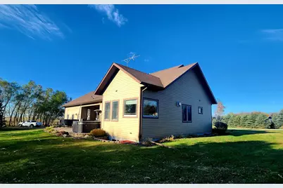 573 State Highway 30, Pipestone, MN 56164 - Photo 12