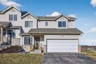 738 Baylee Pl SW, Pine Island, MN 55963 - Photo 2