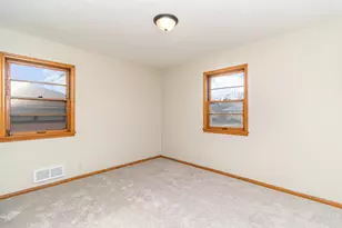 1001 Geranium Ave E, Saint Paul, MN 55106 - Photo 16