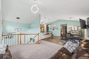 193 Bobwhite St, River Falls, WI 54022 - Photo 6