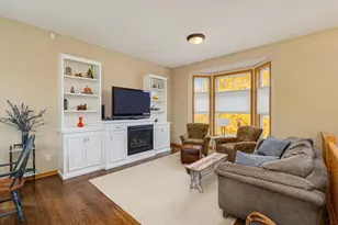 20159 Holister Ln, Lakeville, MN 55044 - Photo 6