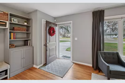 1615 Garland Lane N, Plymouth, MN 55447 - Photo 4
