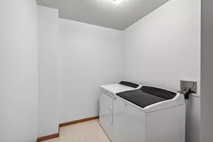 2074 Parkway Ave, Shakopee, MN 55379 - Photo 20