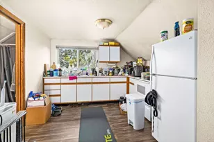 628 W 3rd St, Duluth, MN 55806 - Photo 4
