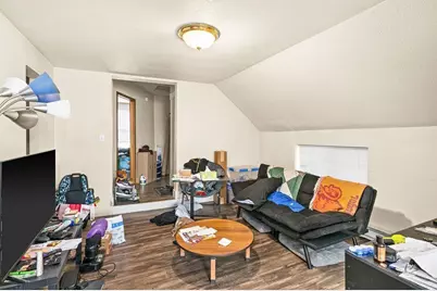 628 W 3rd Street, Duluth, MN 55806 - Photo 2