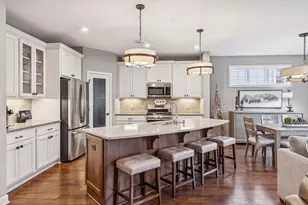 2304 Hillcrest Dr, Hudson, WI 54016 - Photo 10