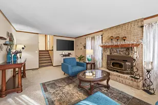 7107 Robinwood Bay, Woodbury, MN 55125 - Photo 6