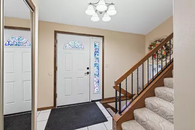 7107 Robinwood Bay, Woodbury, MN 55125 - Photo 4