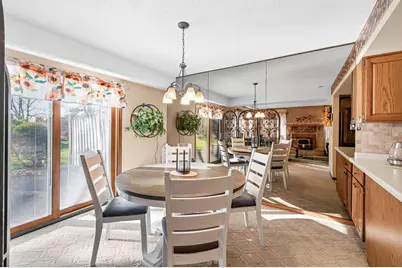 7107 Robinwood Bay, Woodbury, MN 55125 - Photo 10