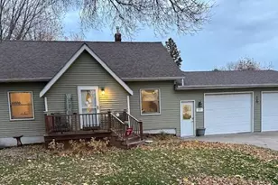 537 Cedar Ave, Westbrook, MN 56183 - Photo 1