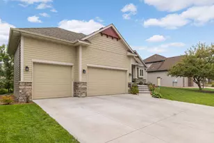 18481 98th Pl N, Maple Grove, MN 55311 - Photo 2