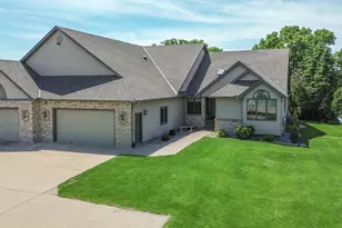 109 Teton Ct, Mankato, MN 56001 - Photo 1