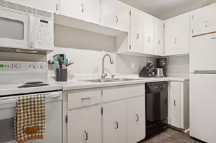 4120 Parklawn Ave, Edina, MN 55435 - Photo 10