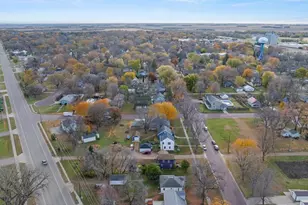 912 Rowland St, Tracy, MN 56175 - Photo 28