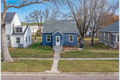 912 Rowland Street, Tracy, MN 56175 - Photo 2