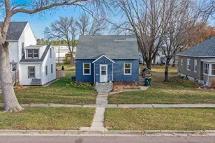 912 Rowland St, Tracy, MN 56175 - Photo 2