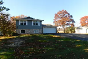 8175 Diane St, Circle Pines, MN 55014 - Photo 2